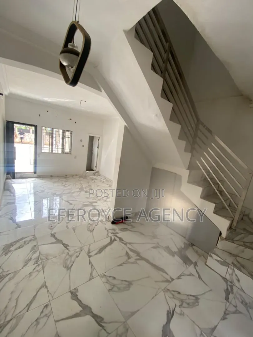 2bdrm Duplex in Gra, Benin City for rent