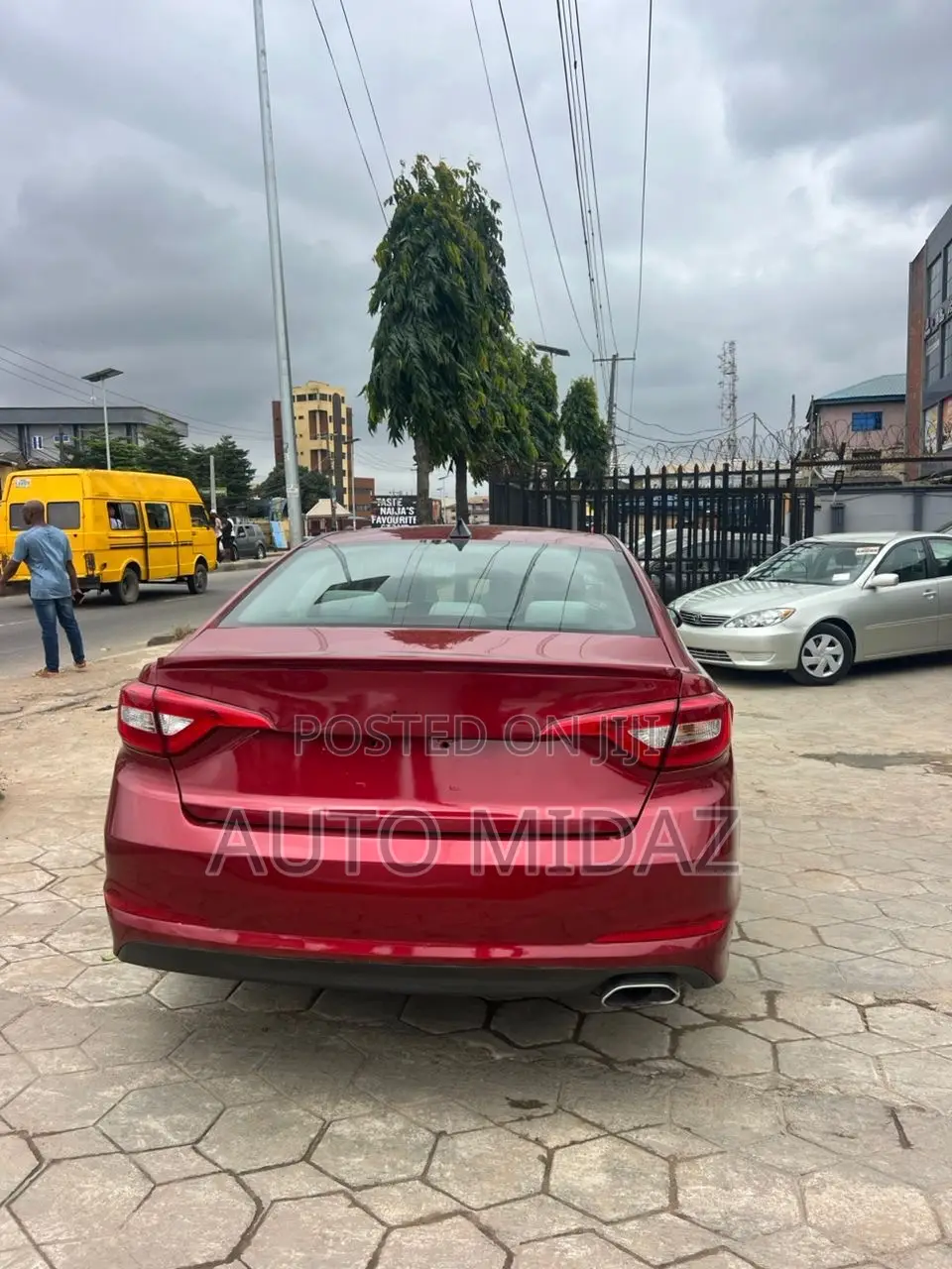 Hyundai Sonata SE 4dr Sedan (2.4L 4cyl 6A) 2015 Red