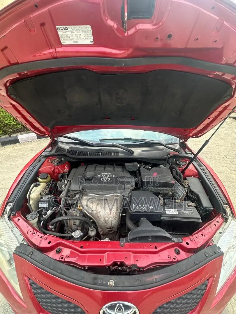 Toyota Camry SE 4dr Sedan (2.5L 4cyl 6A) 2011 Red