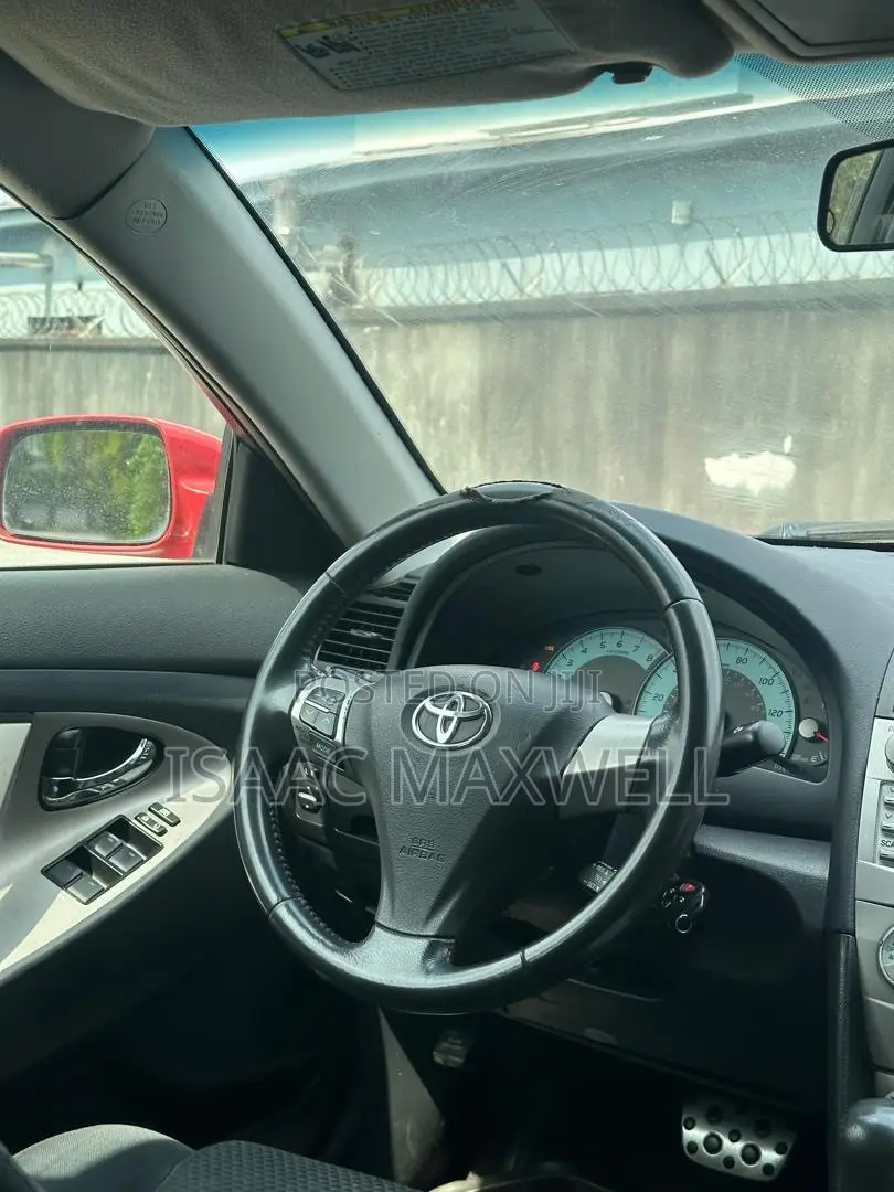 Toyota Camry SE 4dr Sedan (2.5L 4cyl 6A) 2011 Red