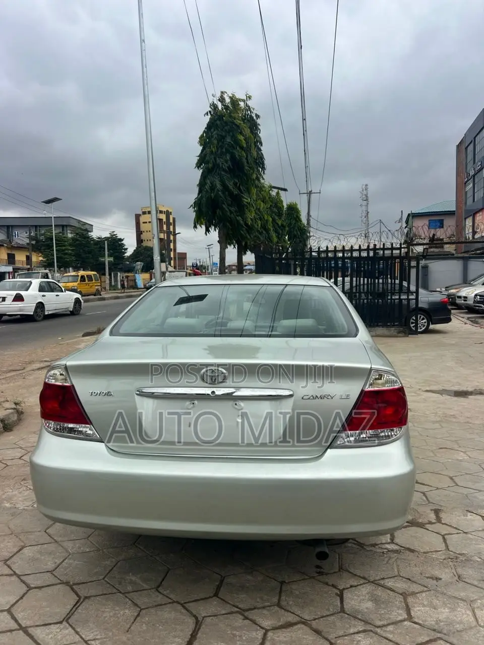 Toyota Camry LE 4dr Sedan (2.4L 4cyl 5A) 2005 Silver
