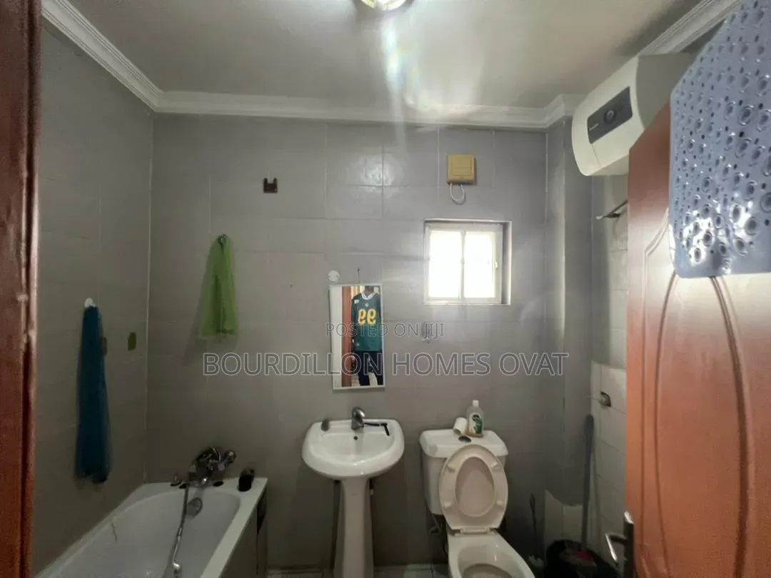 3bdrm Apartment in Oniru Victoria for sale