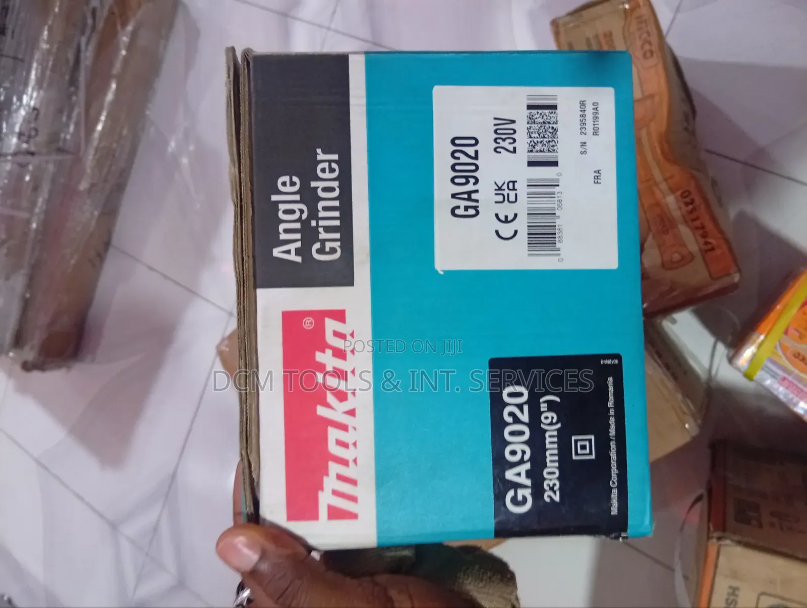 9"  2000 Watts Makita Angle Grinder
