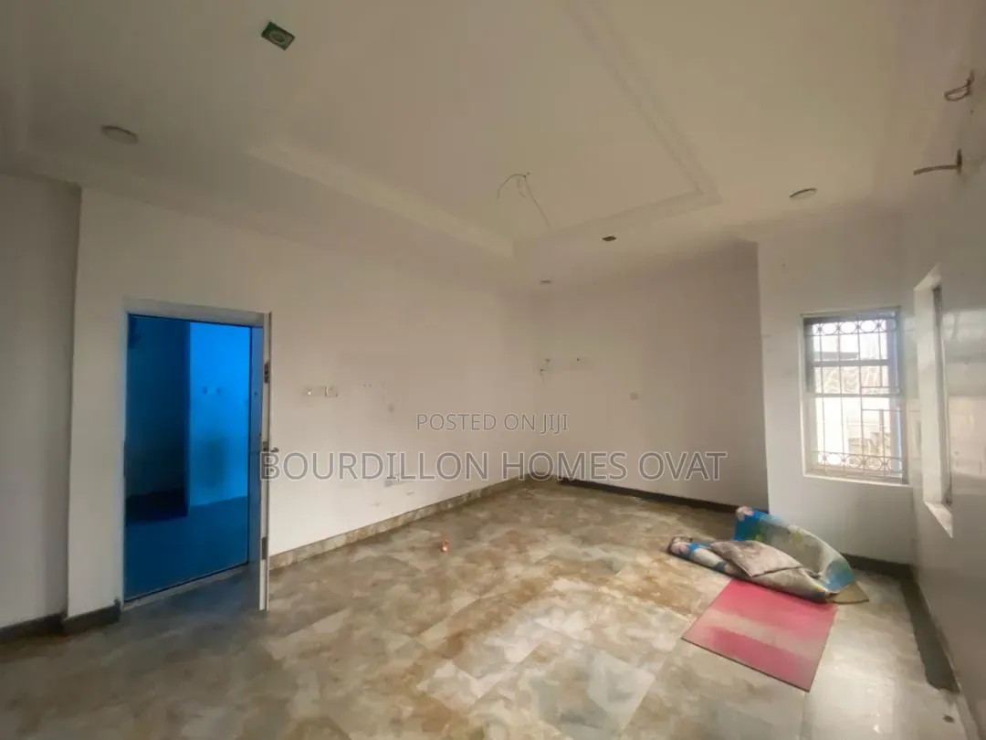 5bdrm Duplex in Osapa London Lekki for sale