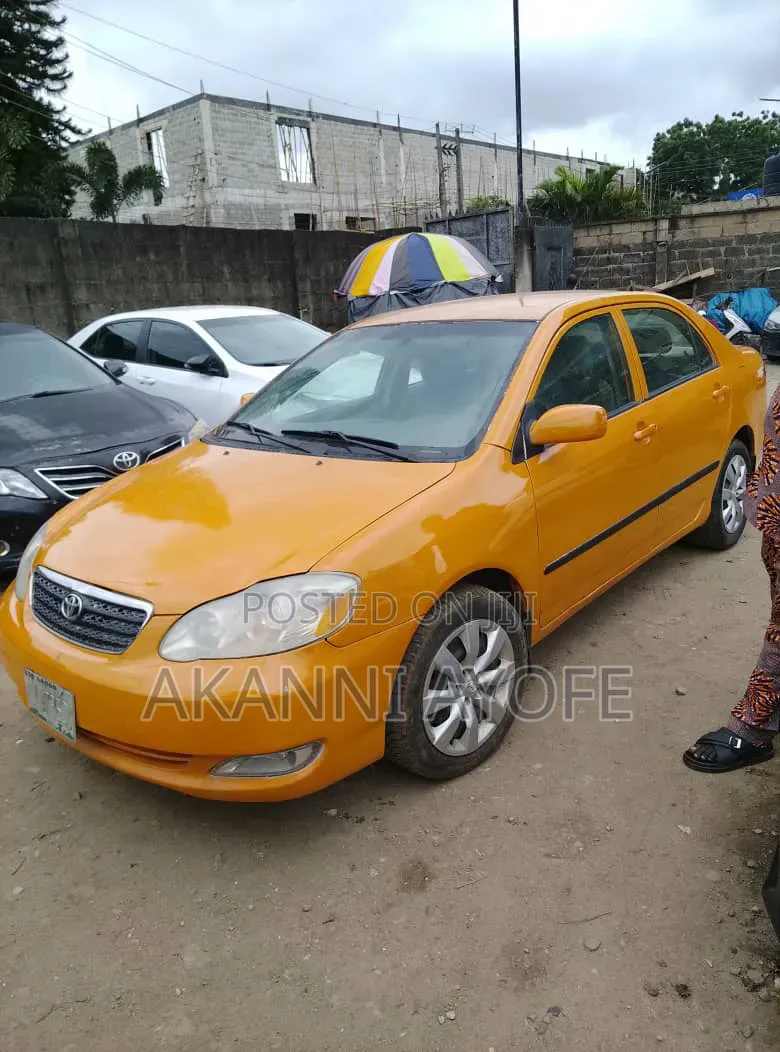 Toyota Corolla LE 2007 Yellow
