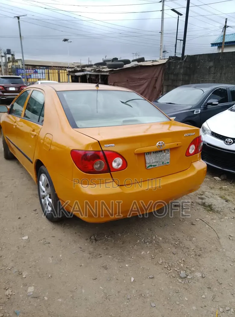 Toyota Corolla LE 2007 Yellow