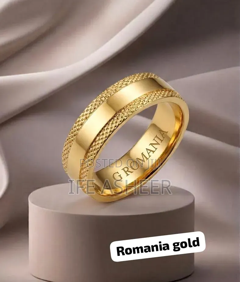 Men's Romanian Gold  Wedding Band