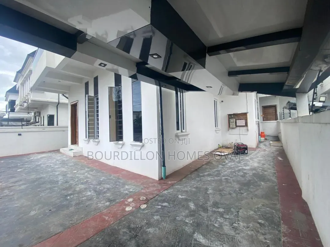 5bdrm Duplex in Osapa London Lekki for sale