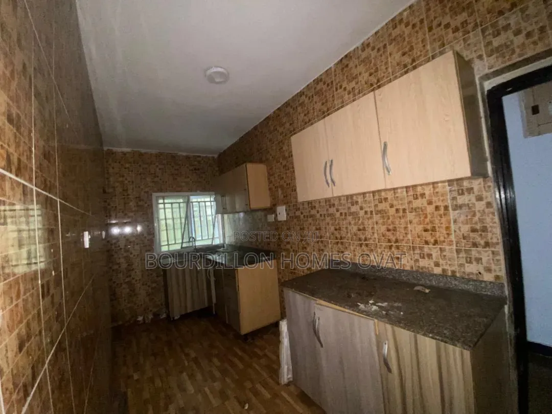 2bdrm Apartment in Osapa London Lekki for rent