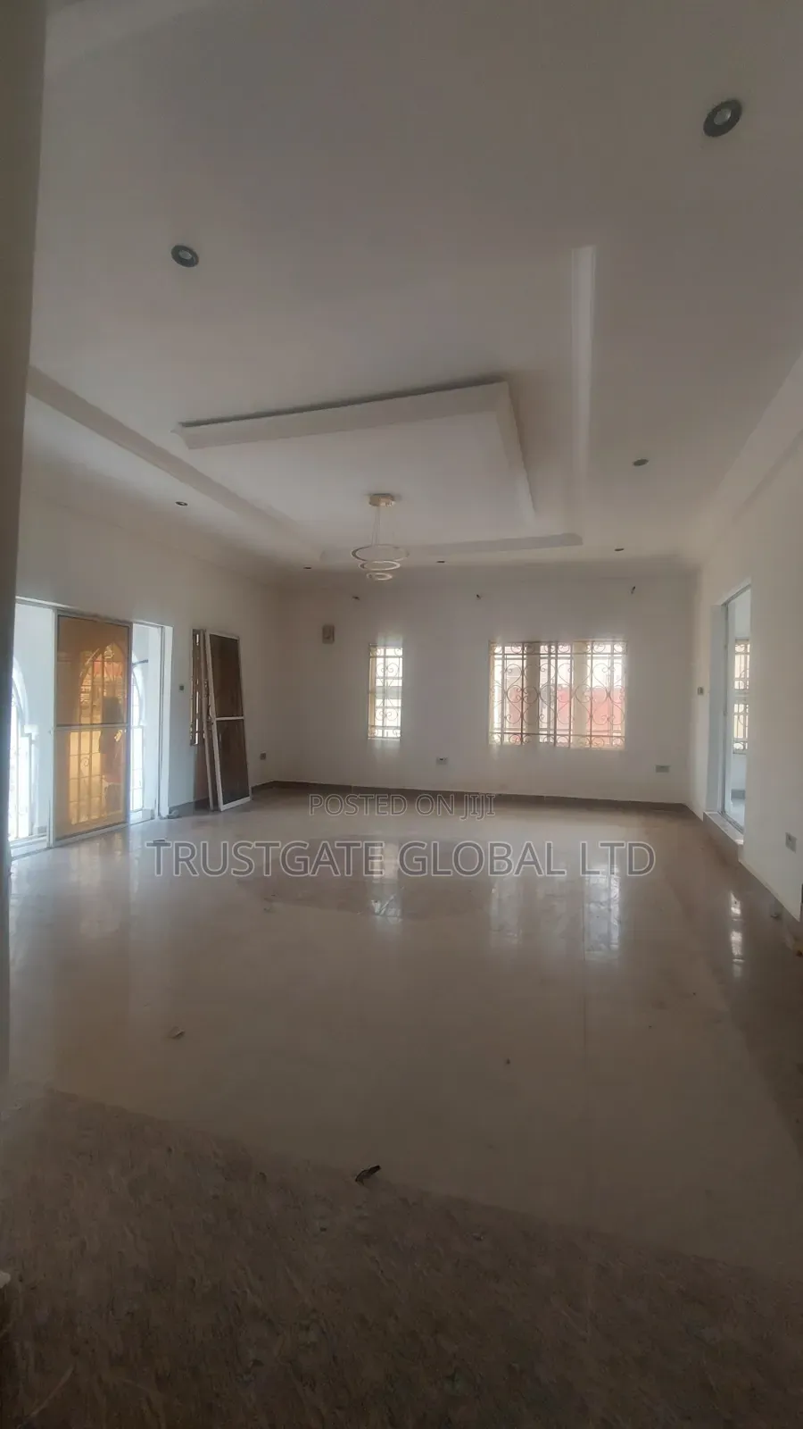 3bdrm Bungalow in Broadview Estate, Idu Industrial for rent