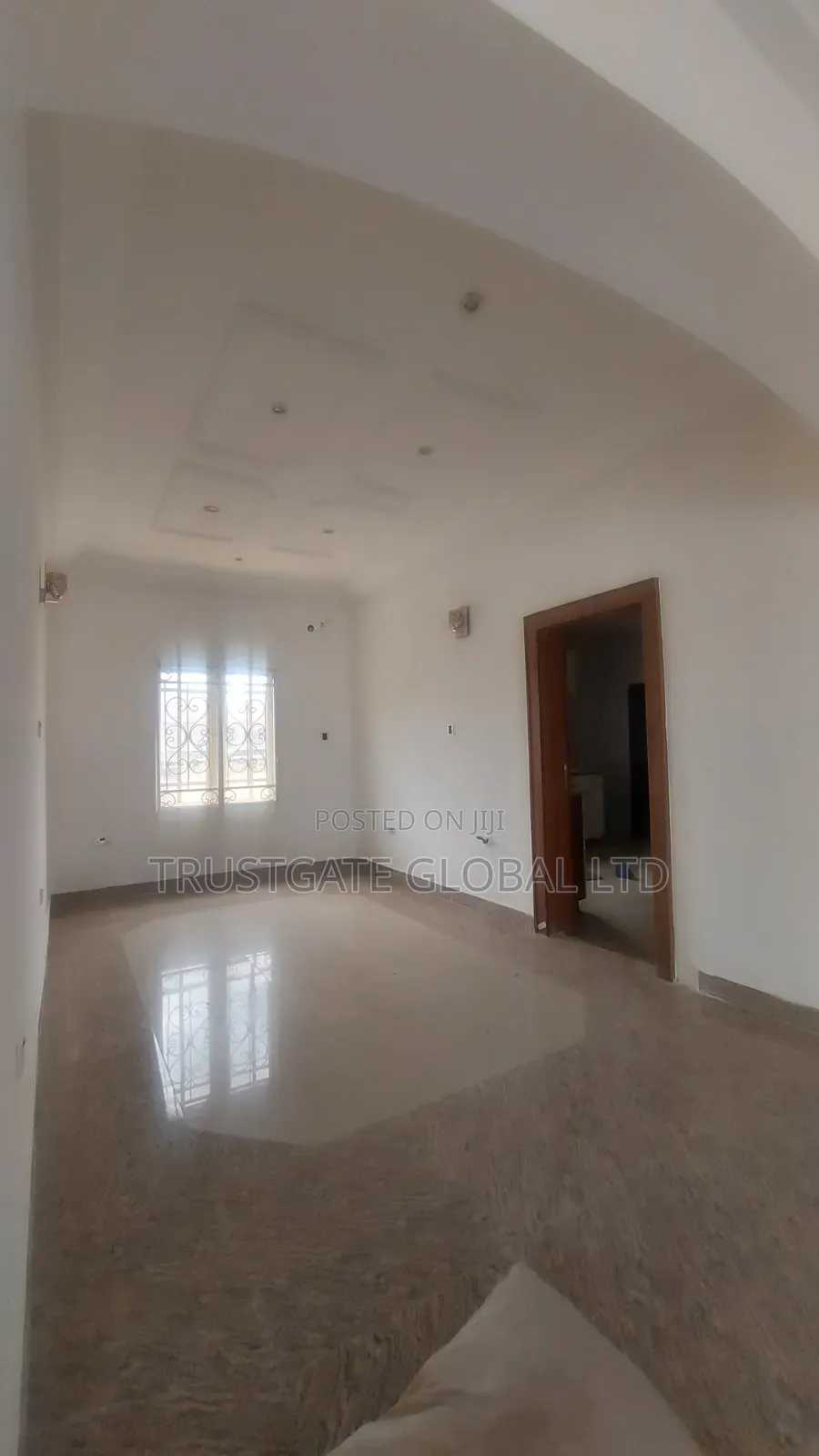 3bdrm Bungalow in Broadview Estate, Idu Industrial for rent