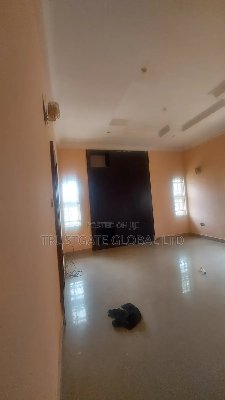 3bdrm Bungalow in Broadview Estate, Idu Industrial for rent