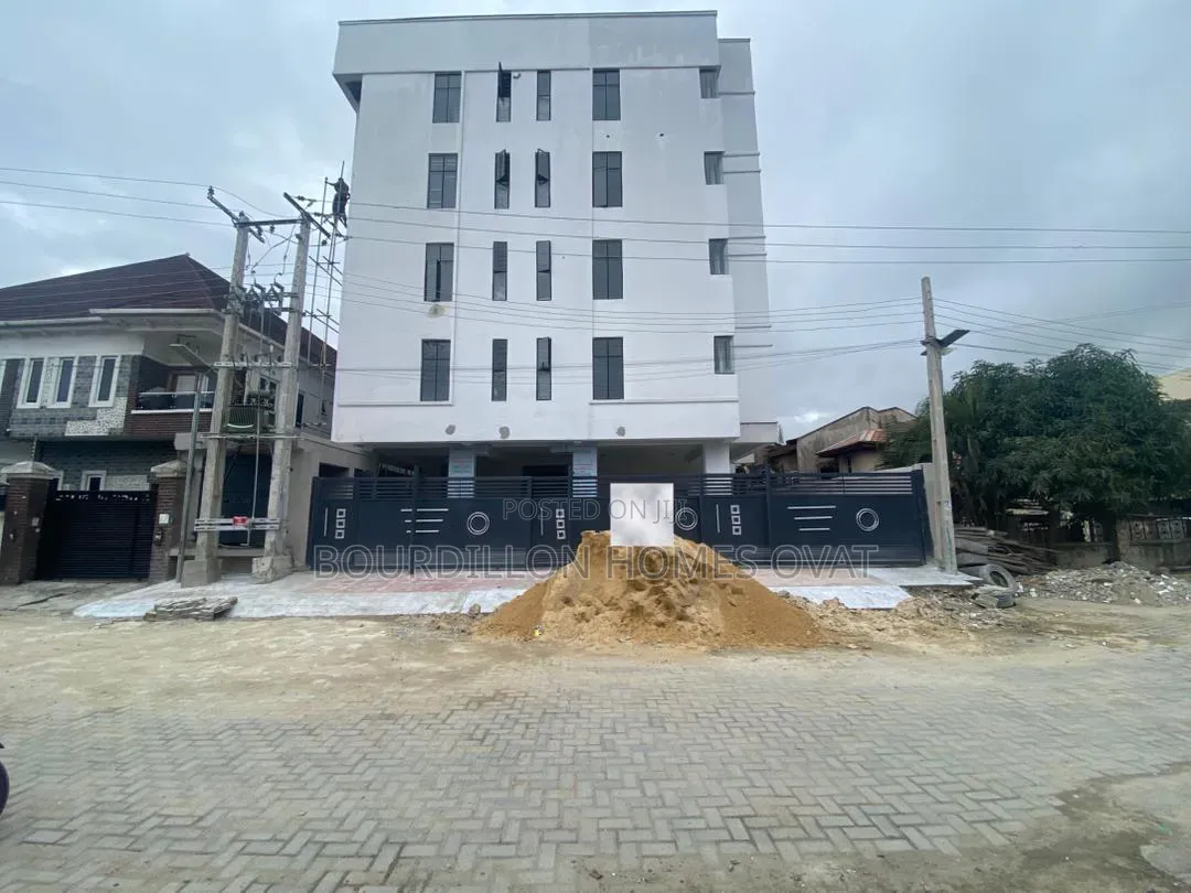 2bdrm Apartment in Osapa London Lekki for sale