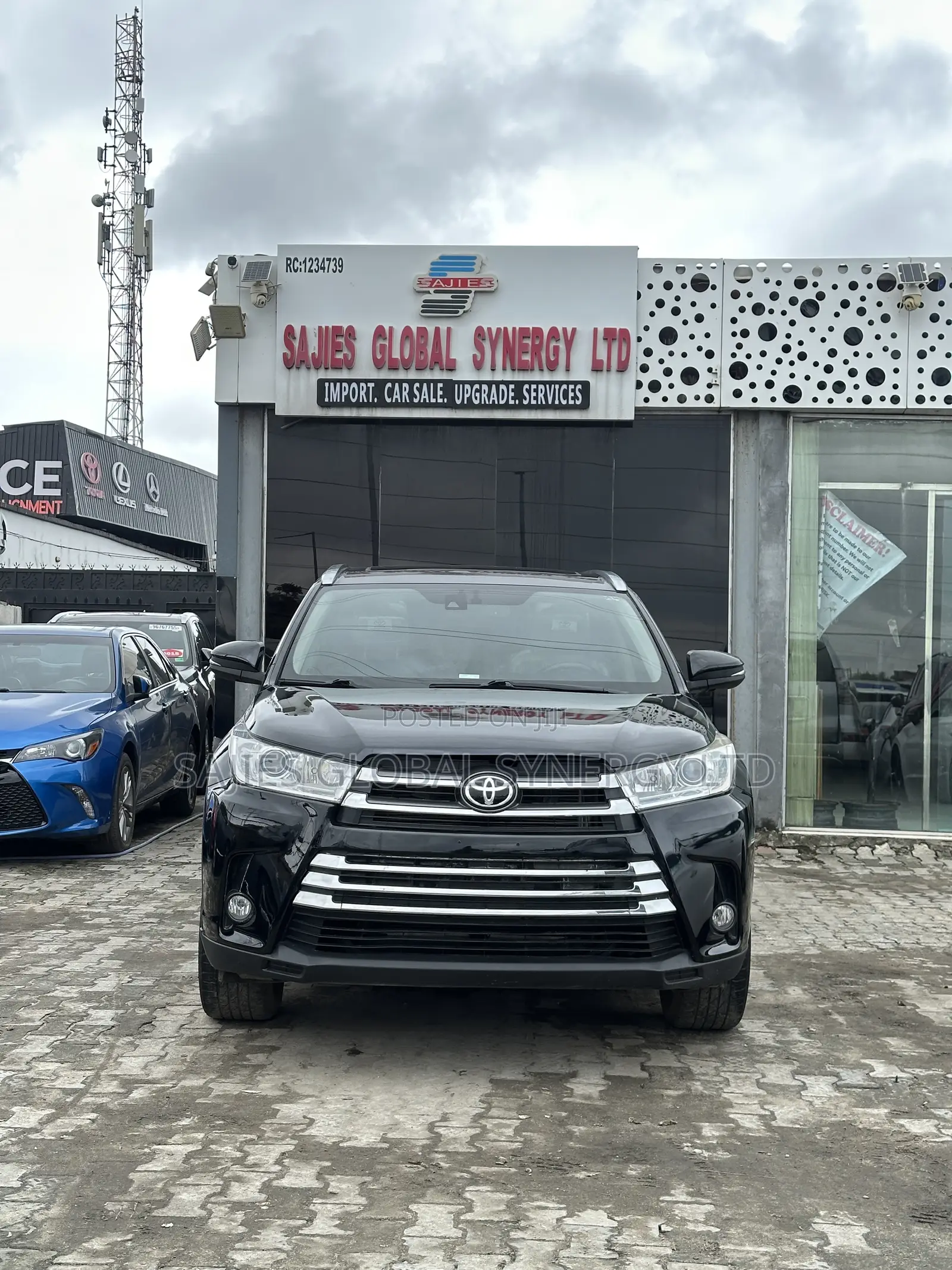 Toyota Highlander Limited Platinum 4dr SUV AWD (3.5L 6cyl 6A) 2014