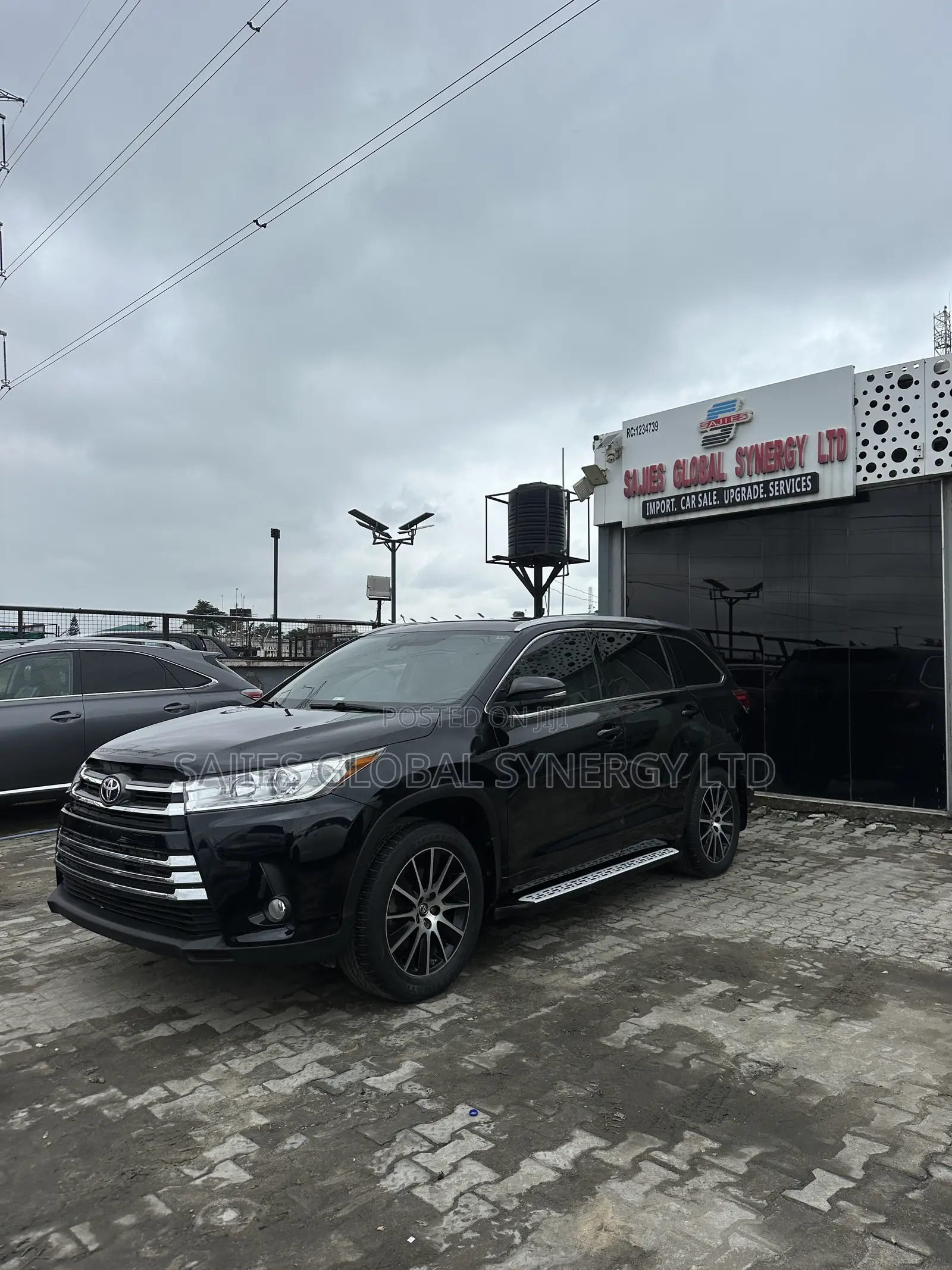 Toyota Highlander Limited Platinum 4dr SUV AWD (3.5L 6cyl 6A) 2014