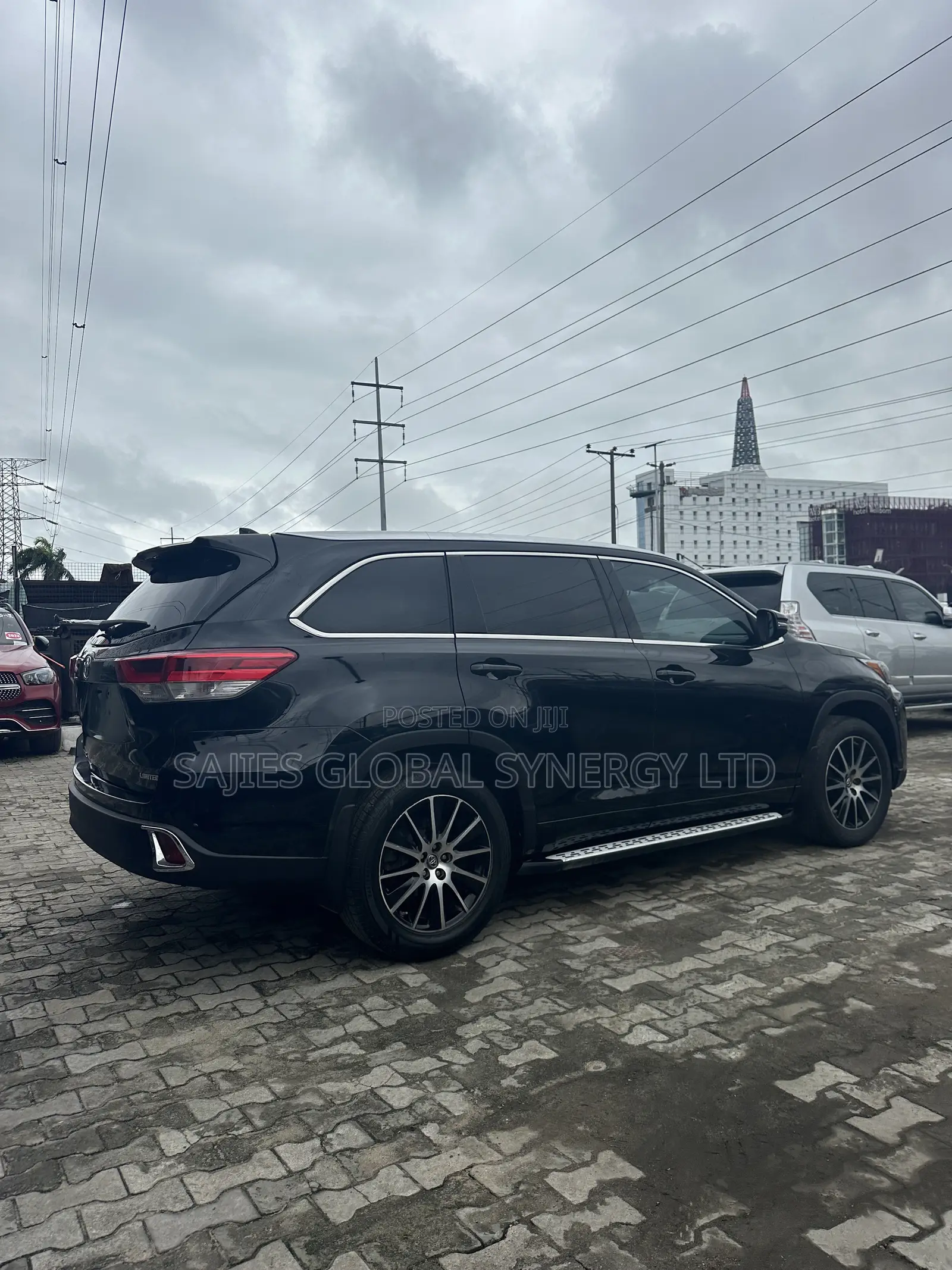 Toyota Highlander Limited Platinum 4dr SUV AWD (3.5L 6cyl 6A) 2014