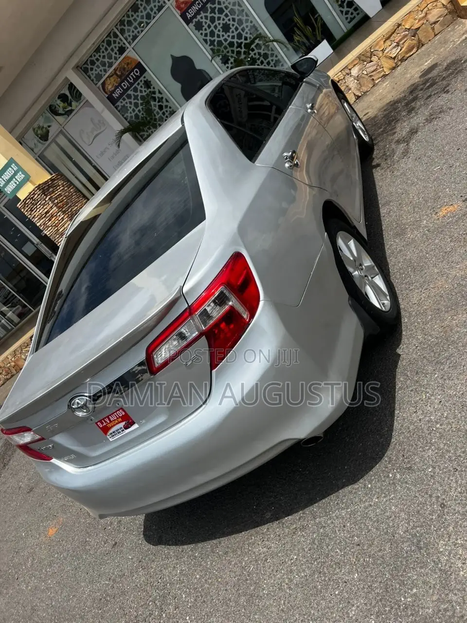 Toyota Camry LE 4dr Sedan (2.5L 4cyl 6A) 2012 Silver