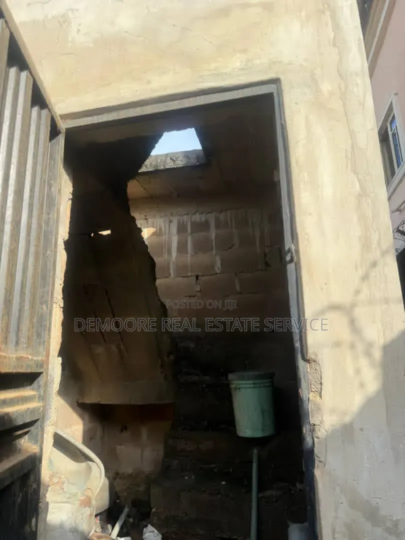2bdrm Bungalow in Aboru, Ipaja / Ipaja for sale