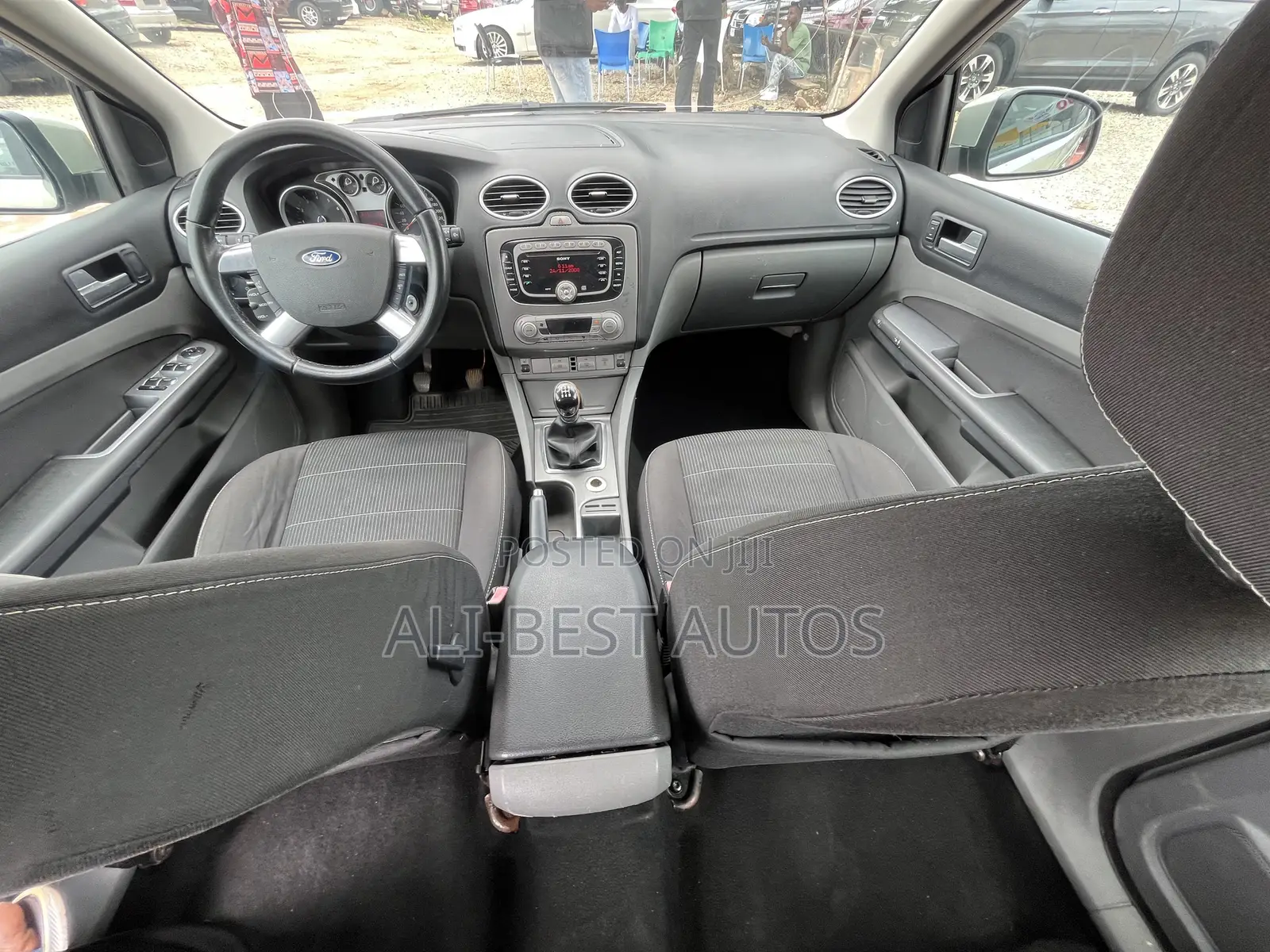 Ford Focus 2010 Beige