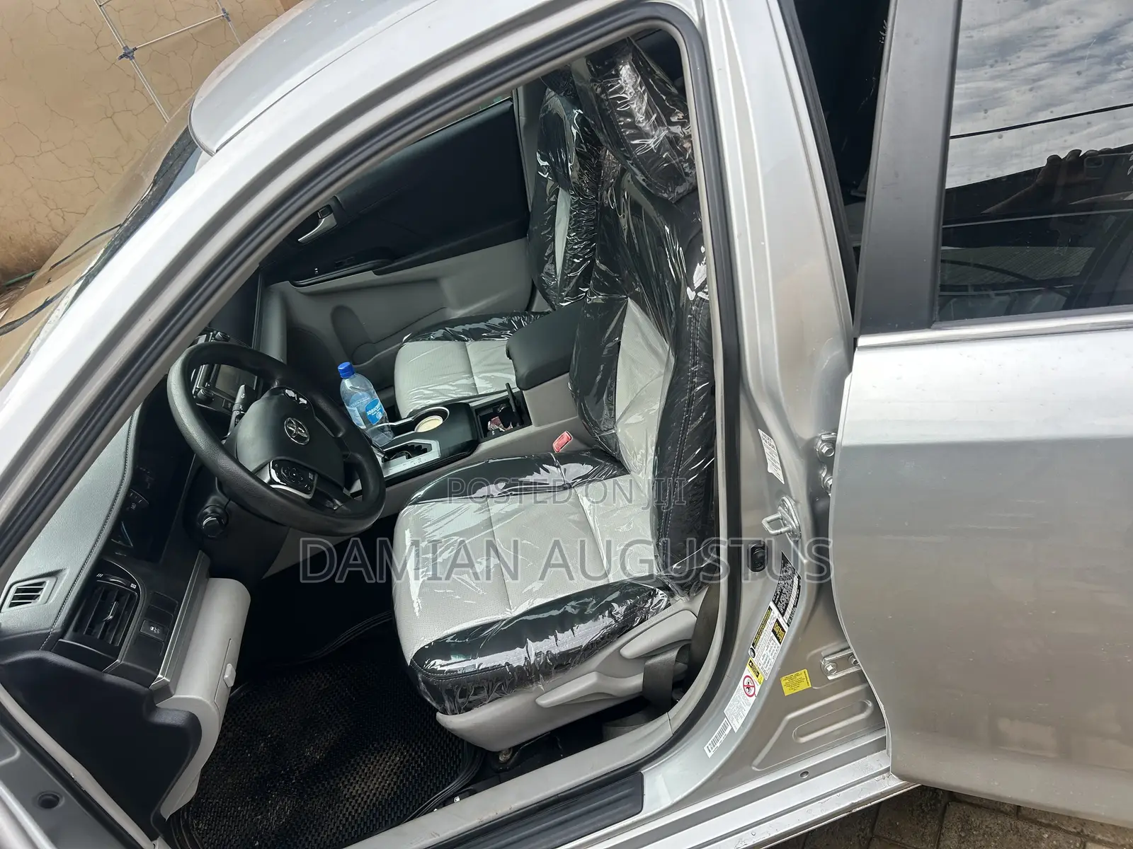 Toyota Camry LE 4dr Sedan (2.5L 4cyl 6A) 2012 Silver
