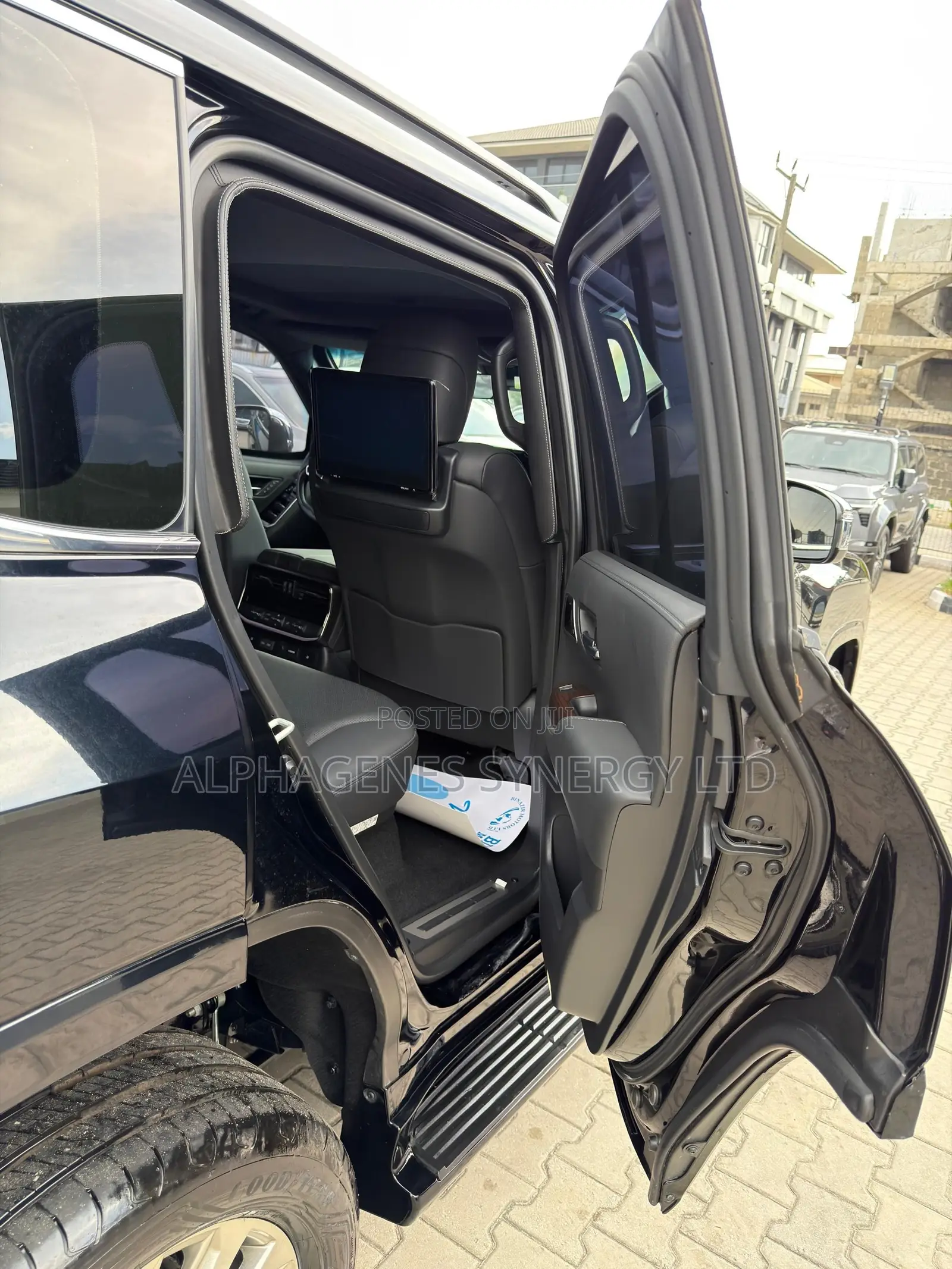 Toyota Land Cruiser 2024 Black