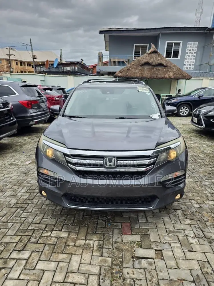 Honda Pilot Touring AWD 2019 Gray