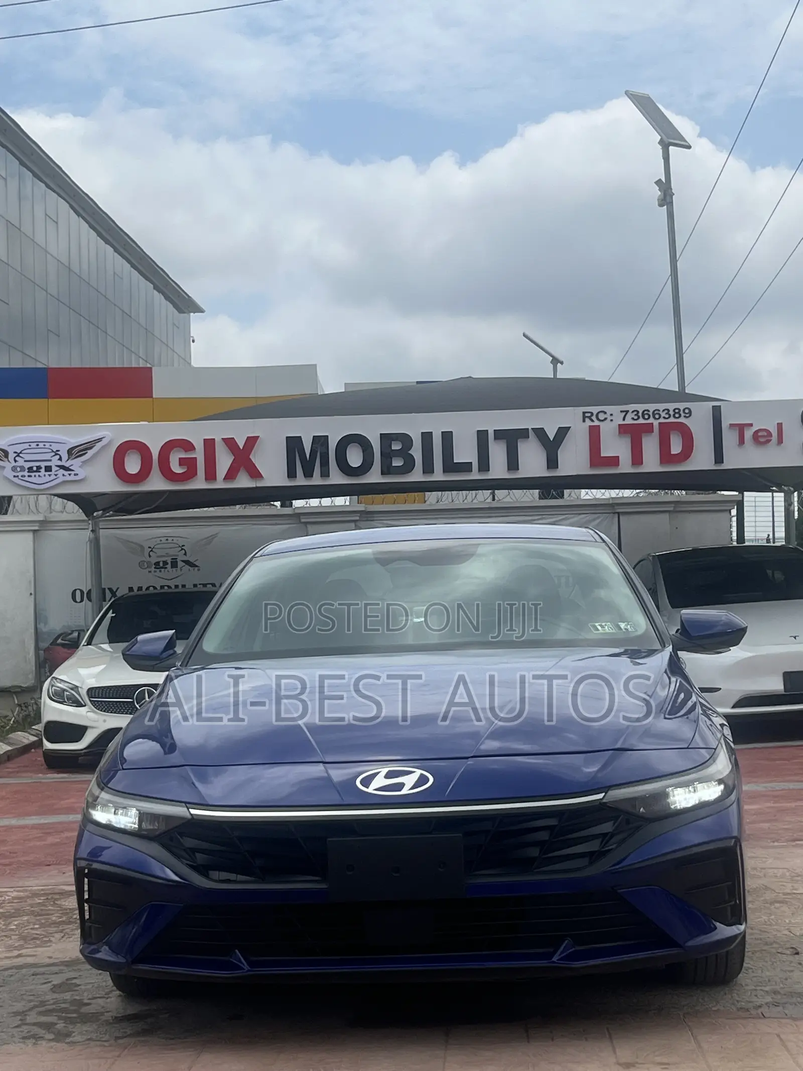 Hyundai Elantra 2024 Blue