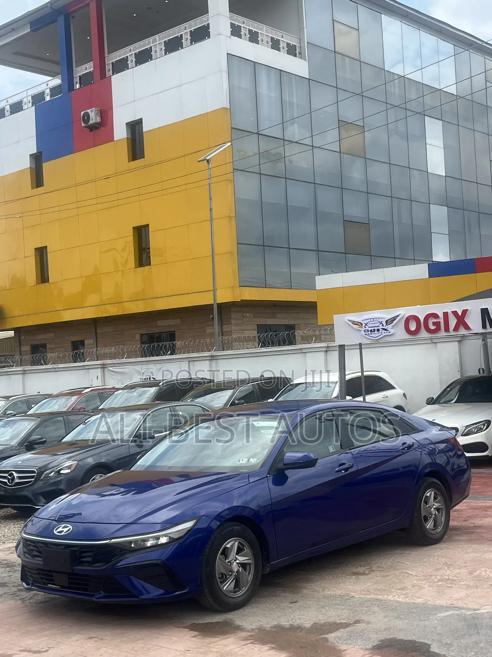 Hyundai Elantra 2024 Blue