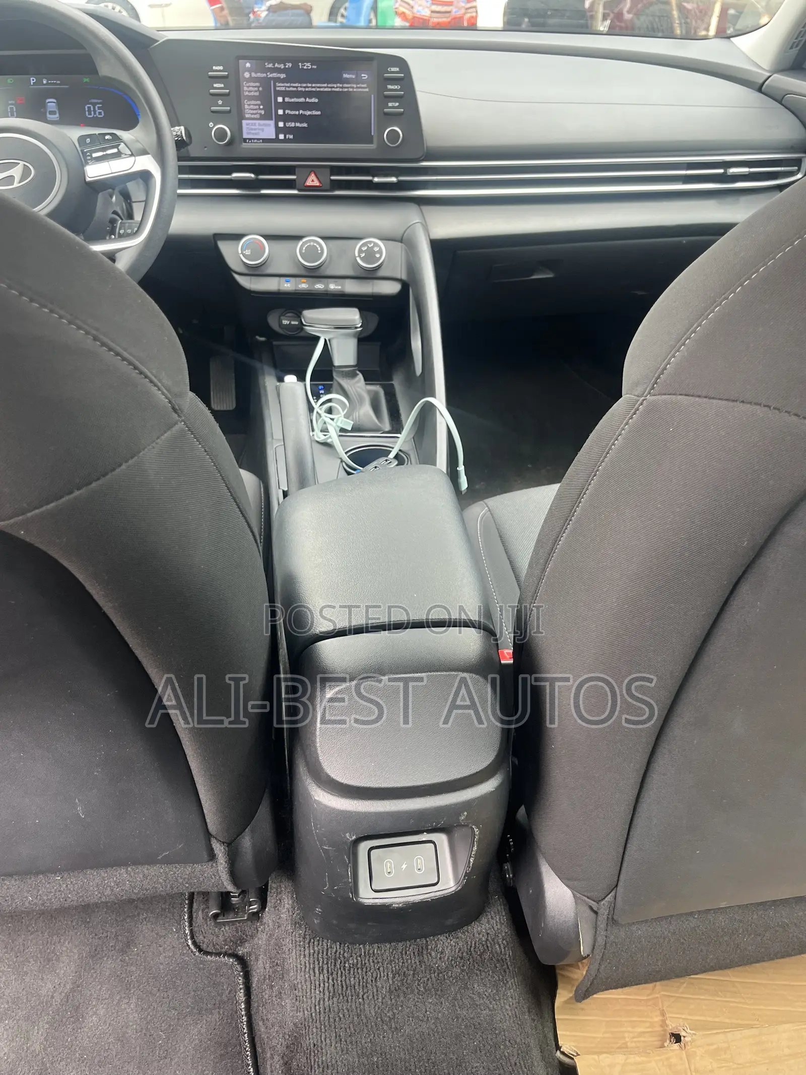 Hyundai Elantra 2024 Blue