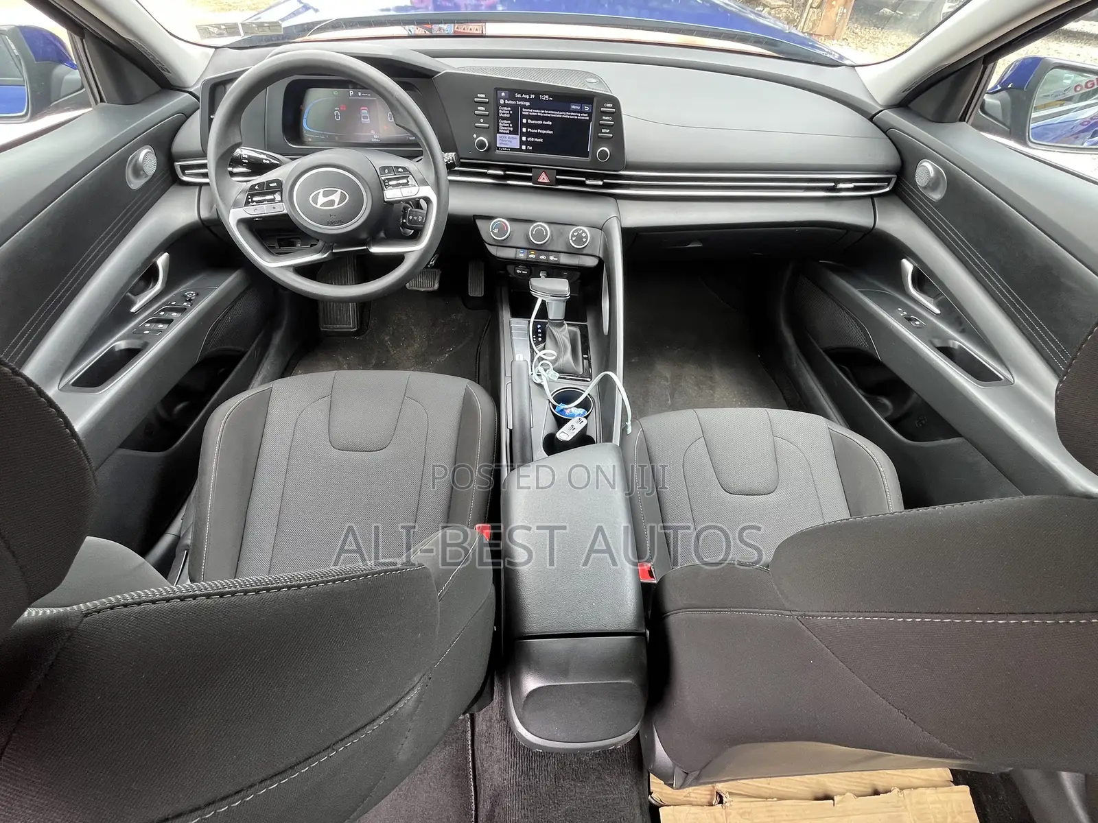Hyundai Elantra 2024 Blue