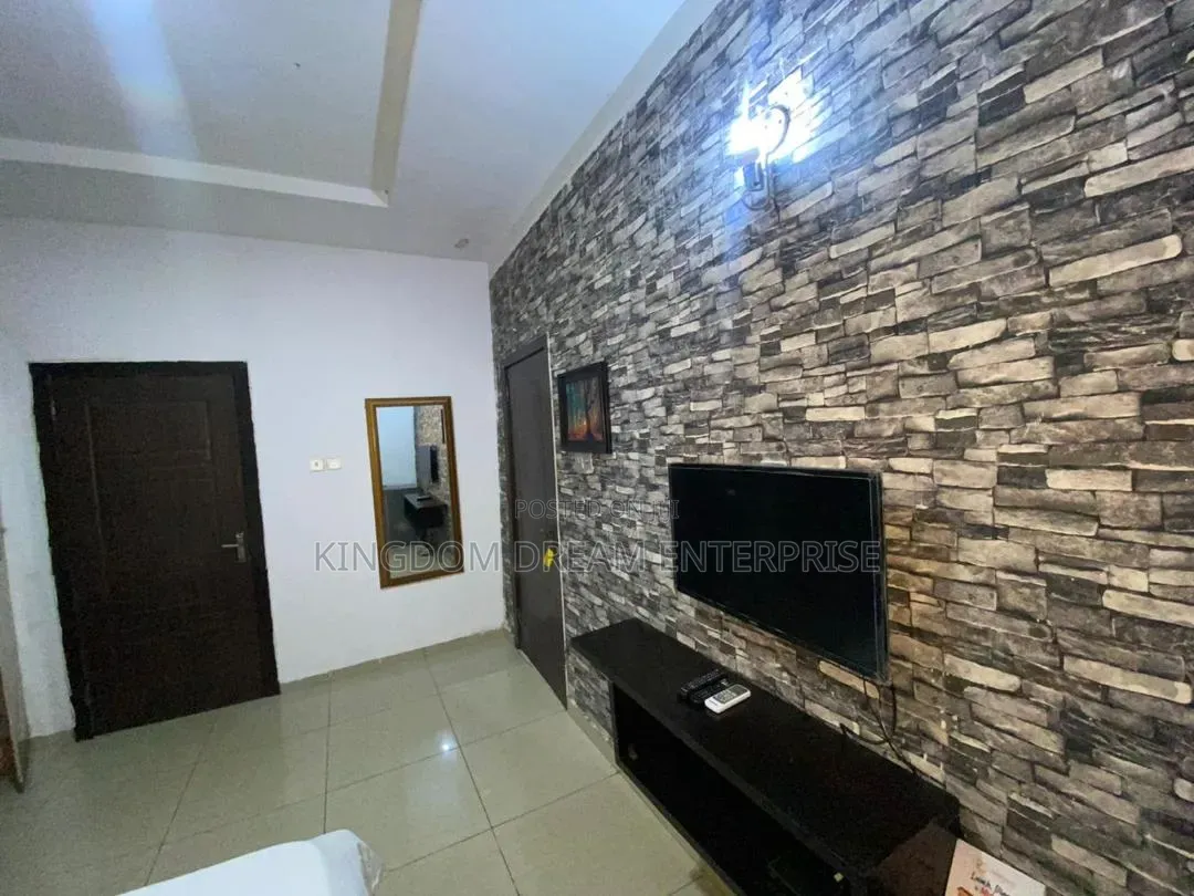 Furnished 9bdrm Duplex in Chevron Drive Lekki for sale