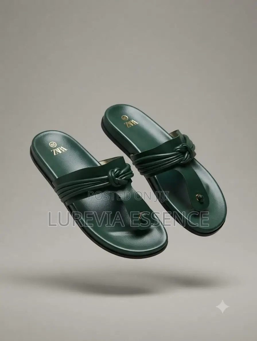 Elegant Women’s Flat Sandals