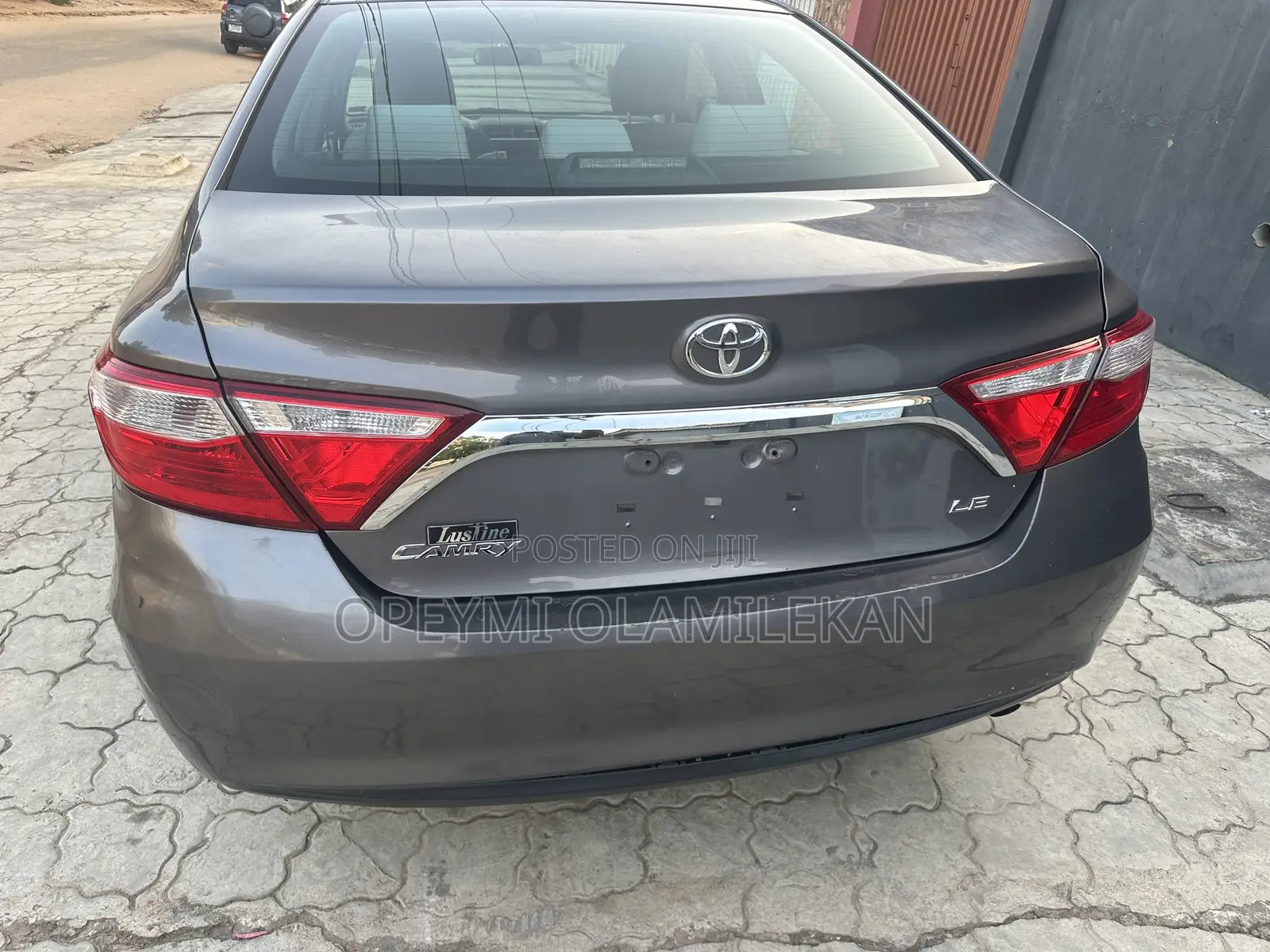 Toyota Camry LE 4dr Sedan (2.5L 4cyl 6A) 2017 Gray