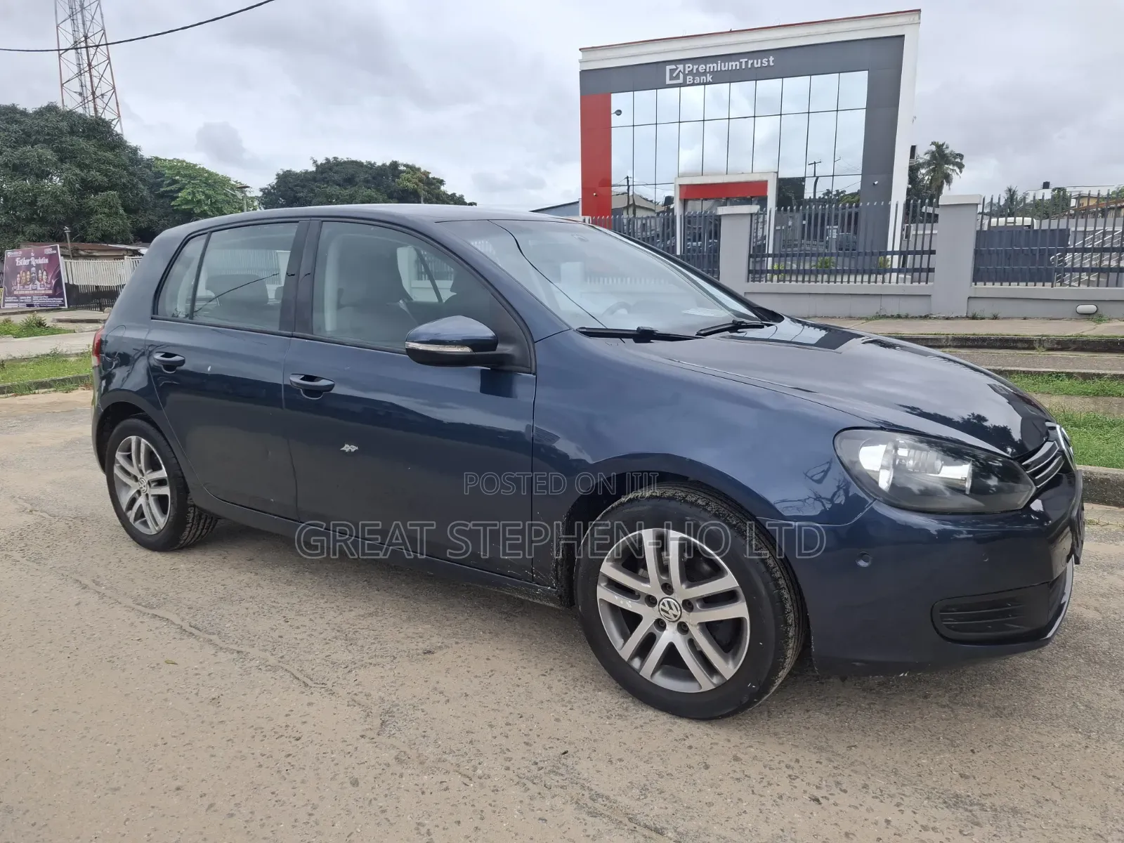 Volkswagen Golf 2010 Blue