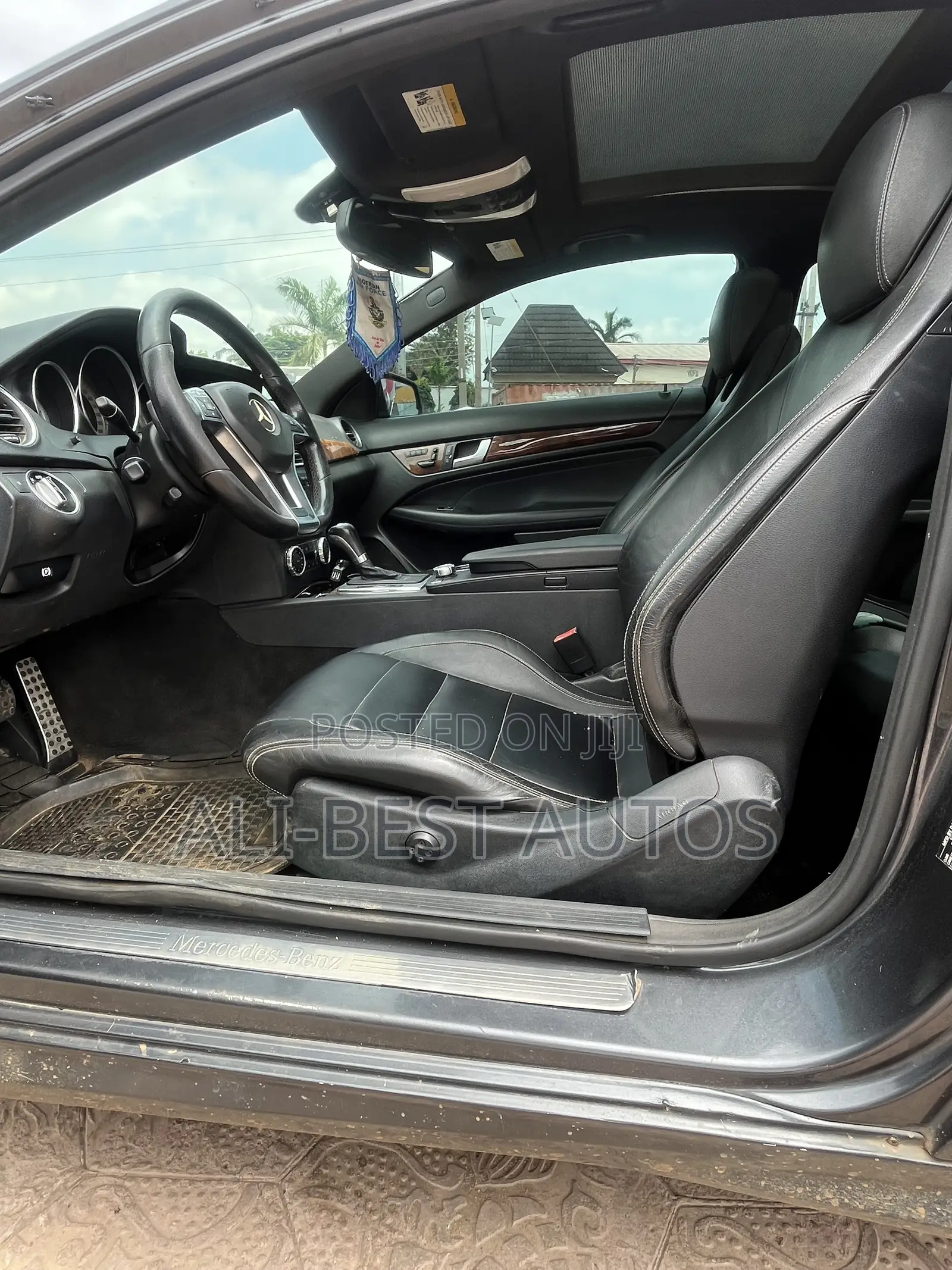 Mercedes-Benz C300 2011 Gray
