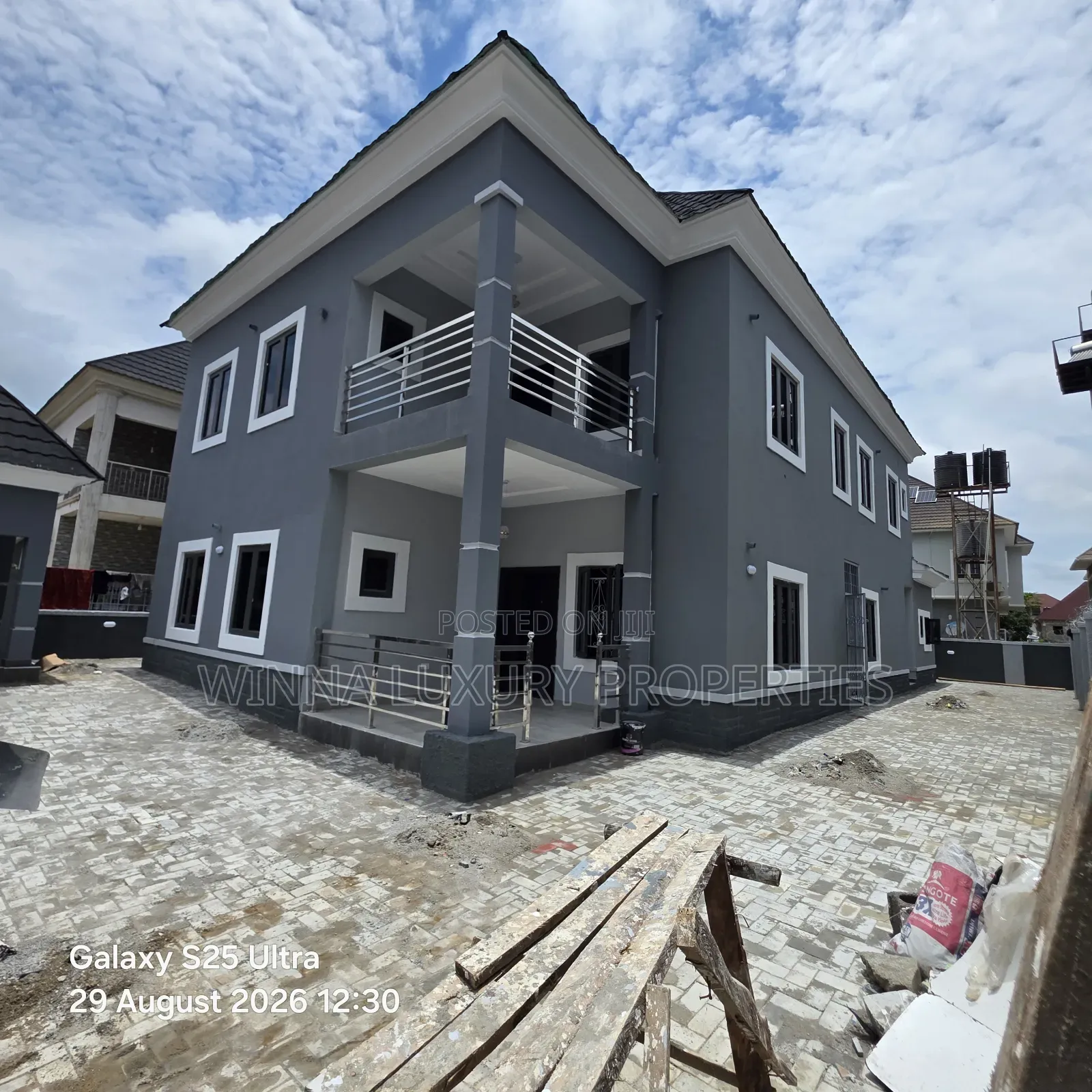 3bdrm Apartment in Urban Dwell Estate, Lugbe District for rent