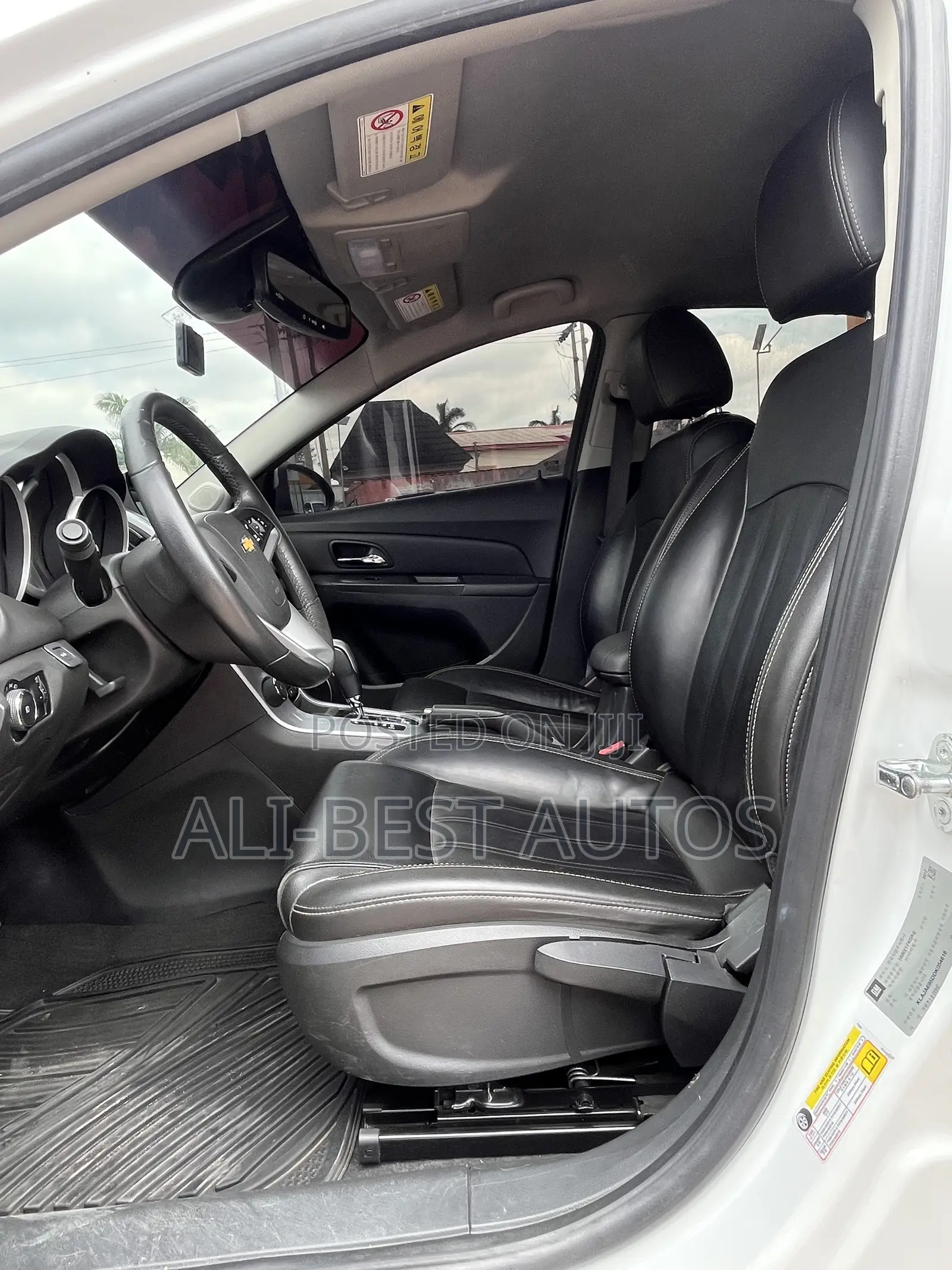 Chevrolet Cruze 2012 White