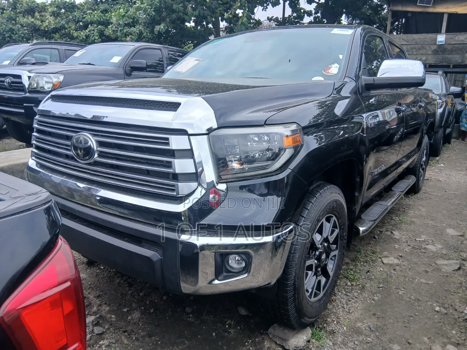Toyota Tundra Limited 5.7L V8 4x4 Double Cab 6.6 ft. box 145.7 in. WB