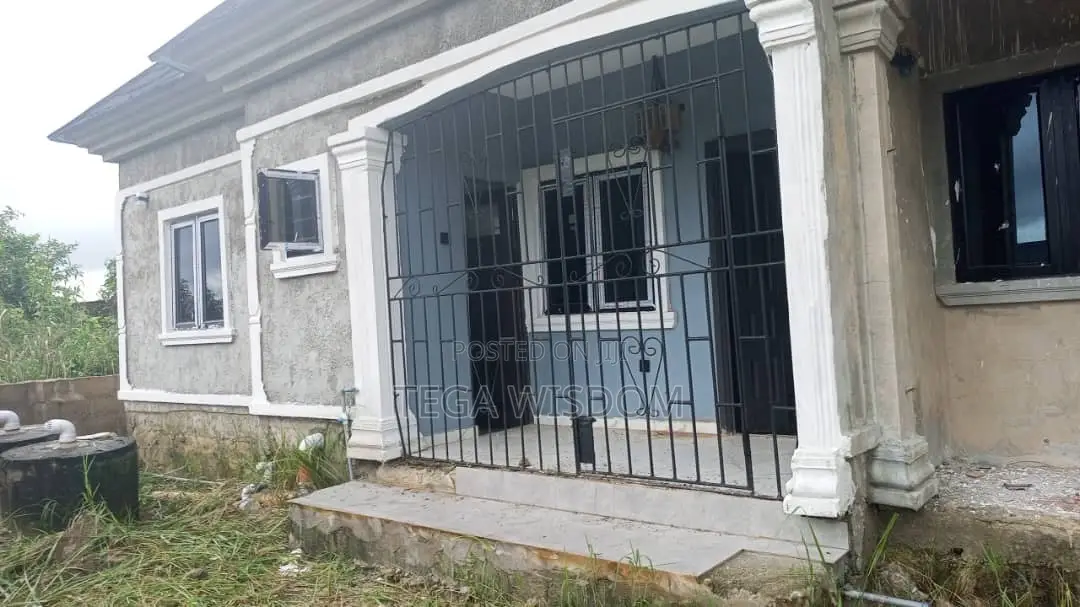 3bdrm House in Uwghelli New Layout, Ugheli for sale
