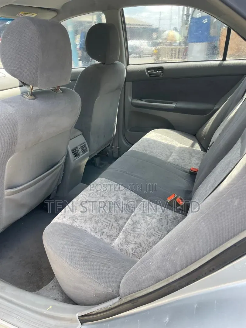 Toyota Camry 2004 Silver