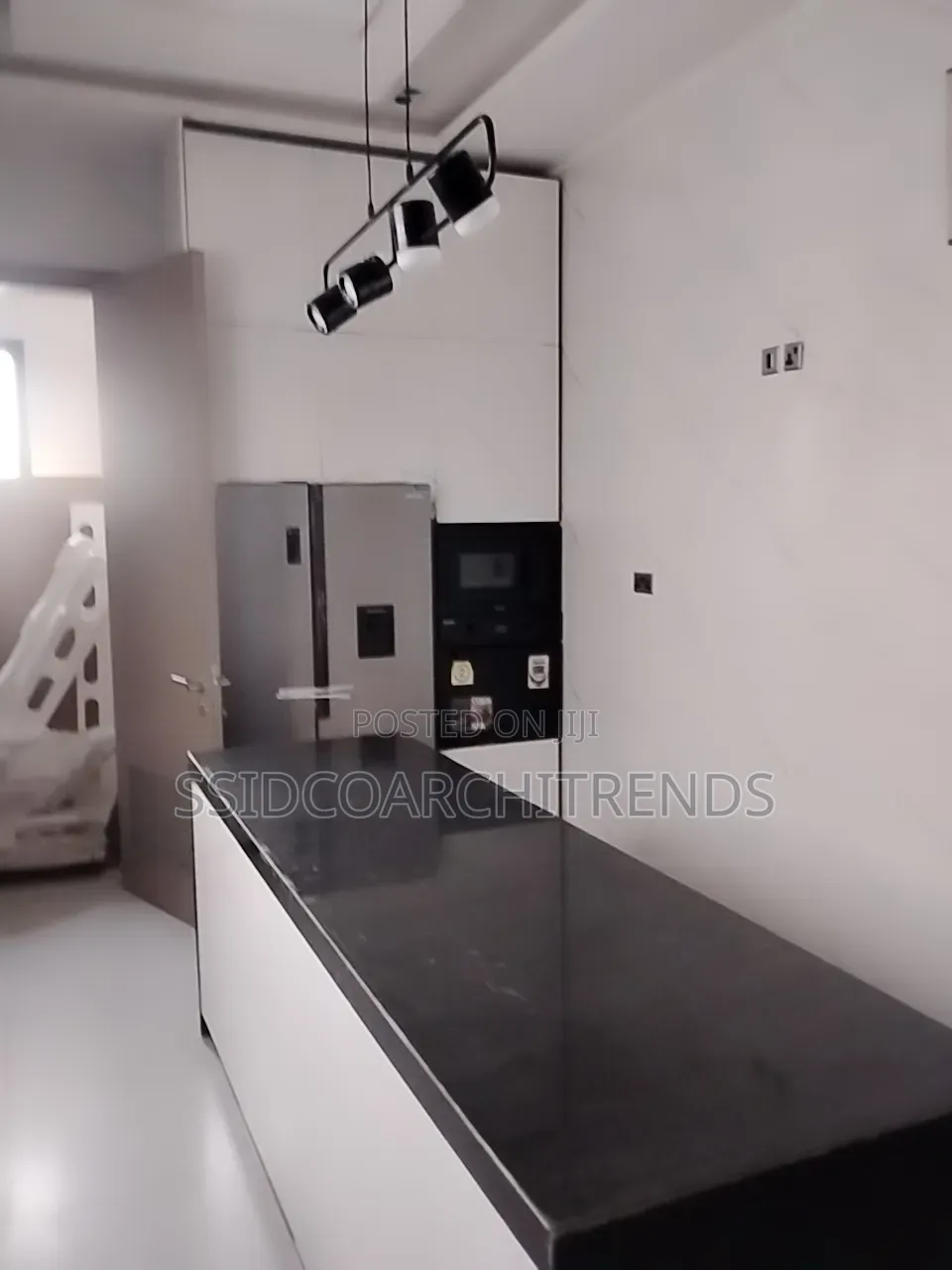 5bdrm Duplex in Call To Access, Ikate for sale