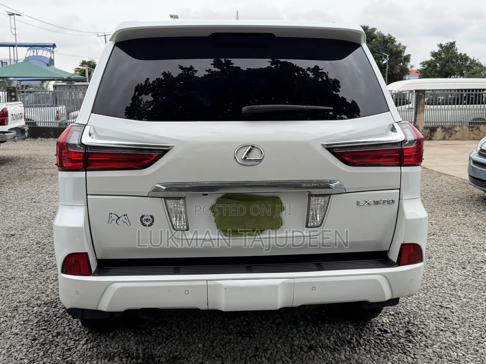 Lexus LX 570 AWD 2016 White