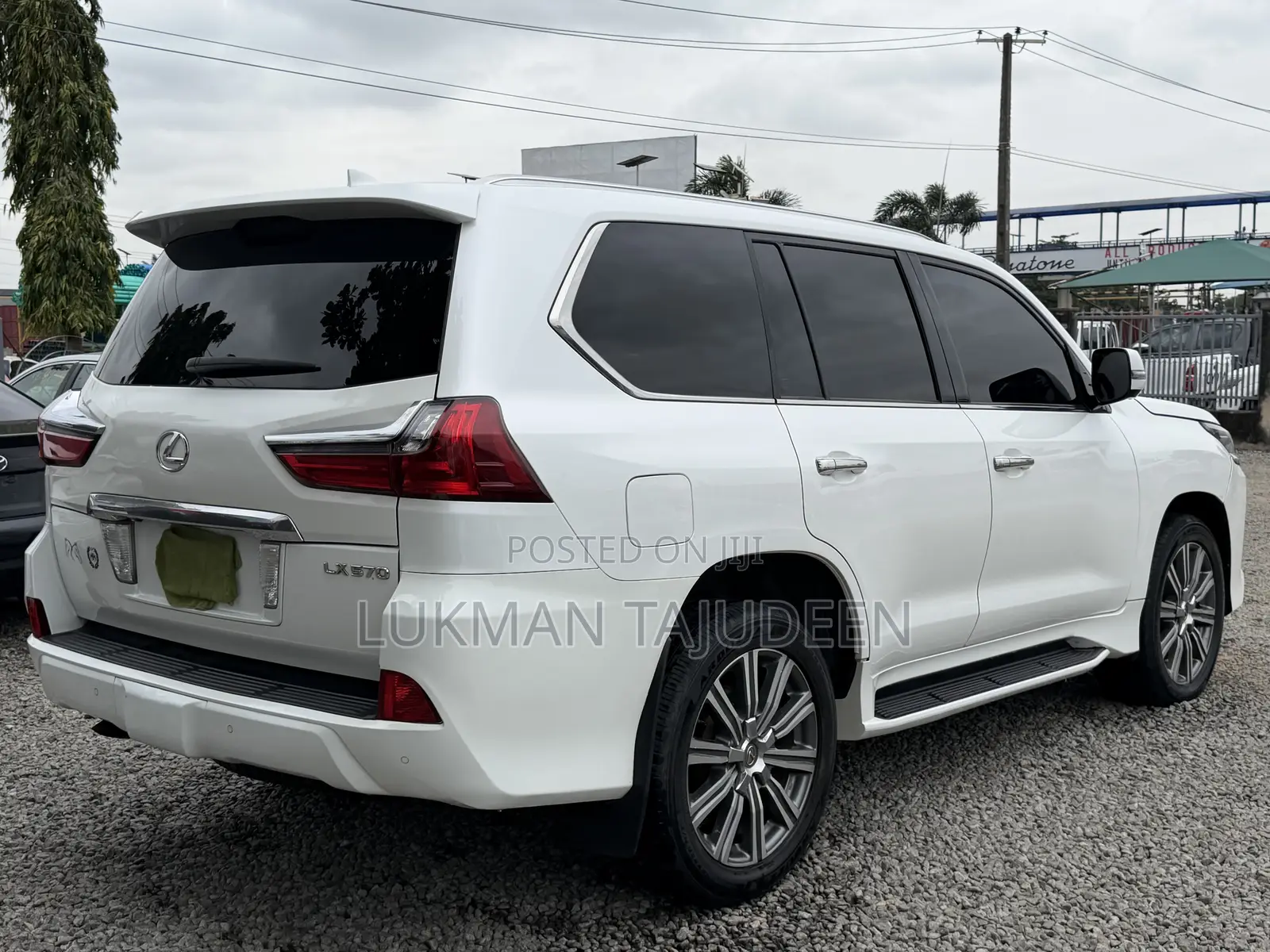 Lexus LX 570 AWD 2016 White