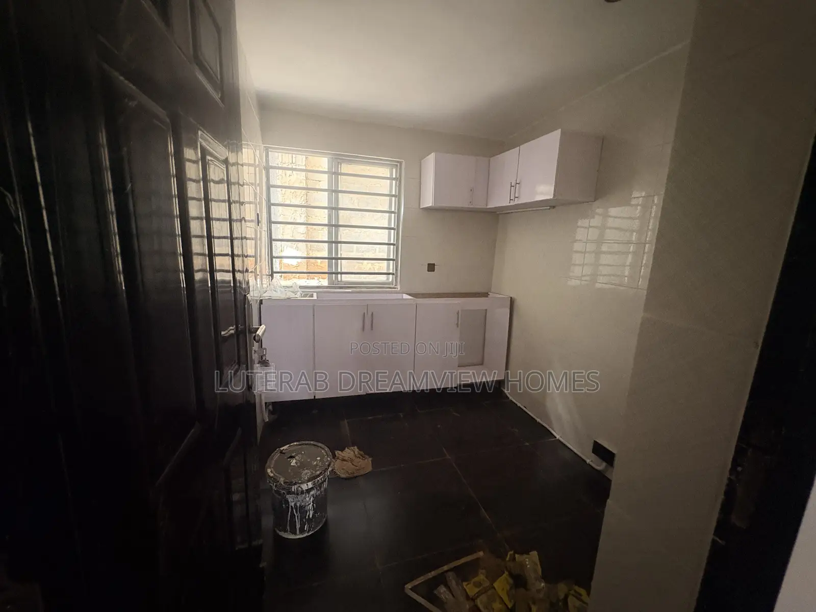 1bdrm Block of Flats in Maitama for rent
