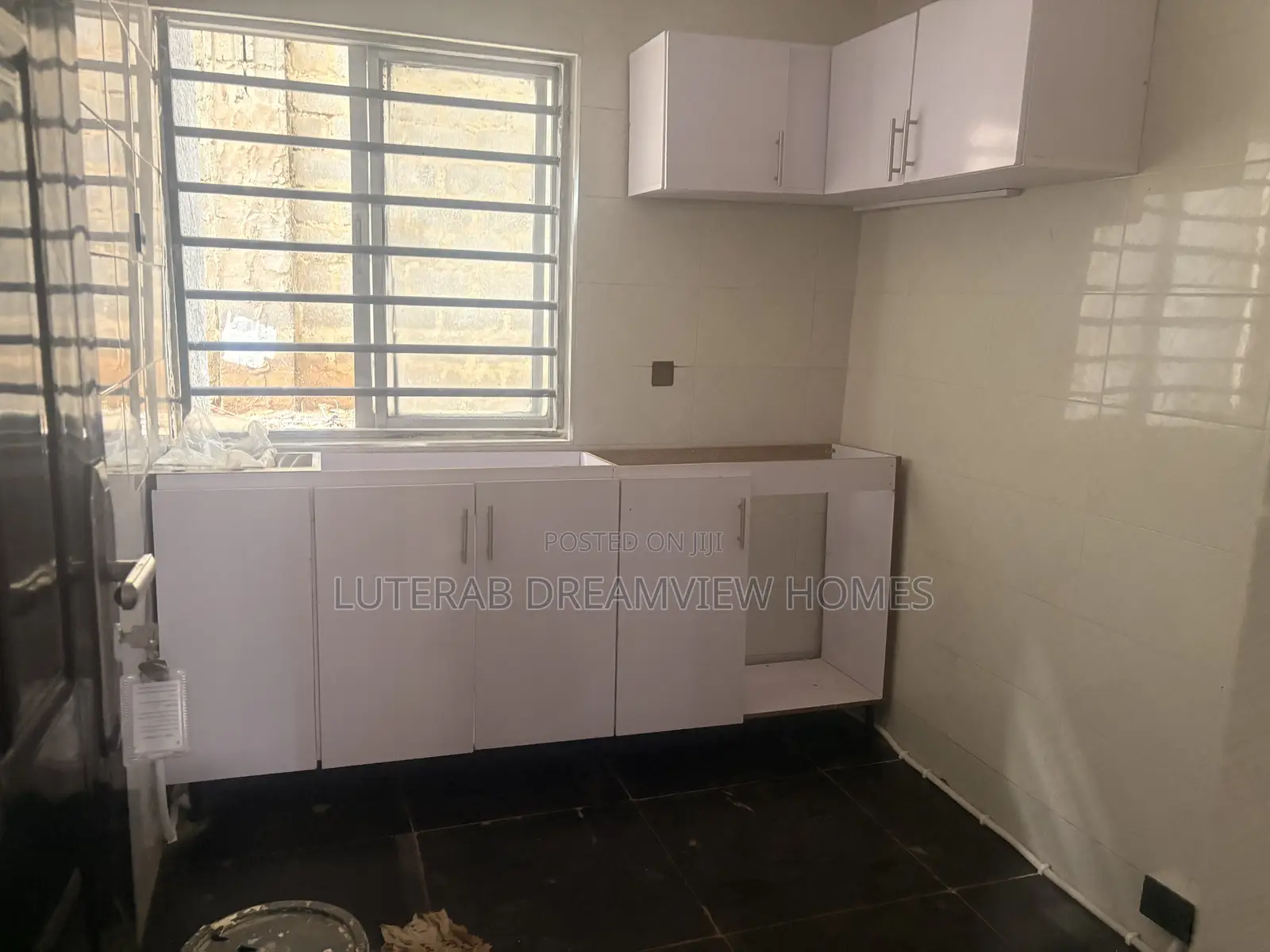 1bdrm Block of Flats in Maitama for rent