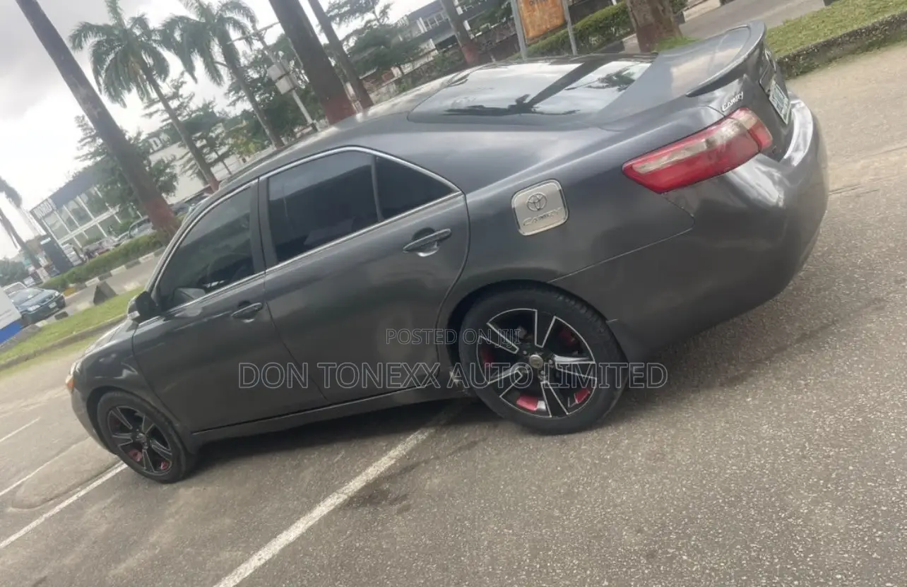Toyota Camry LE 4dr Sedan (2.4L 4cyl 5A) 2008 Gray