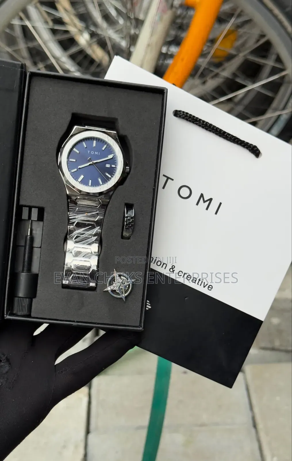 Tomi Change Wrist Watch With Ring and Brooch
