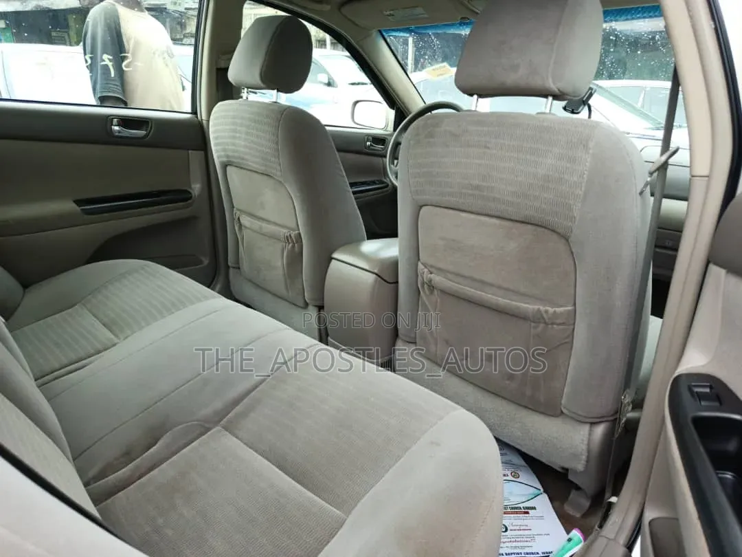 Toyota Camry 2006 Gold