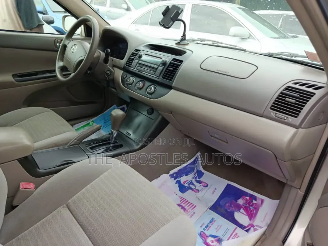 Toyota Camry 2006 Gold