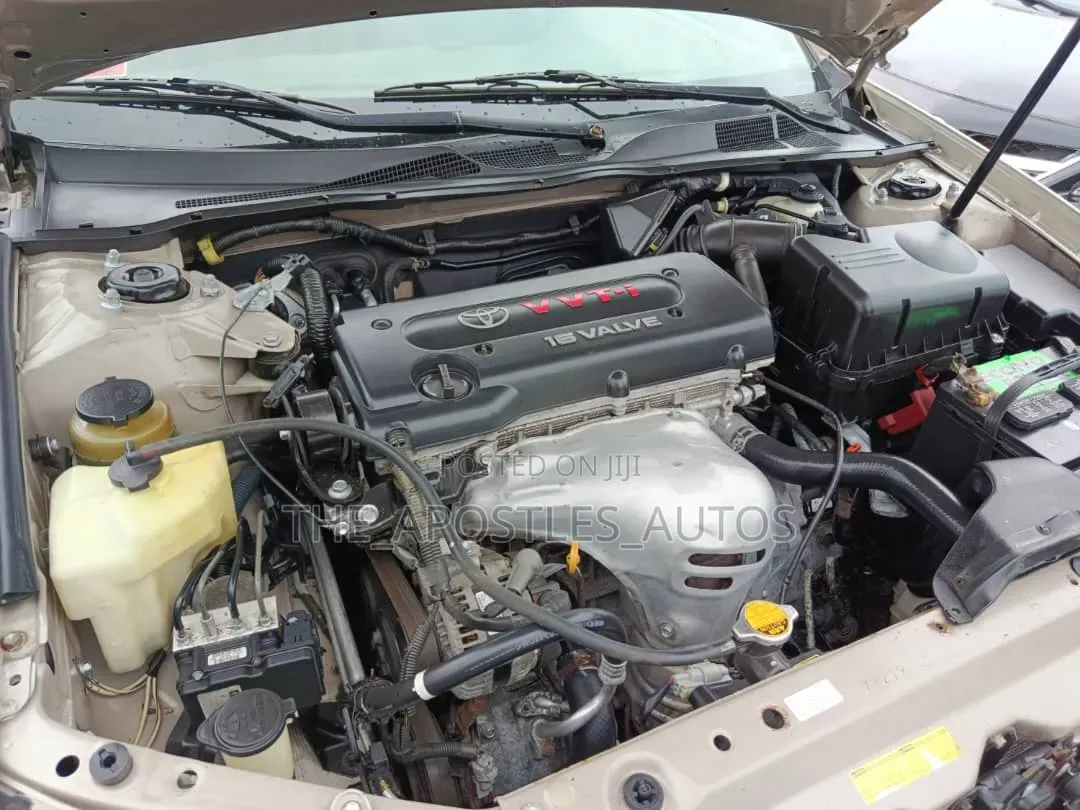 Toyota Camry 2006 Gold